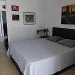 Malvazios Mavrovouni House Right アパート