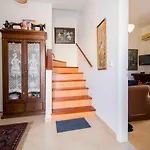 Malvazios Mavrovouni House Right Apartment