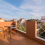 Malvazios Mavrovouni House Right