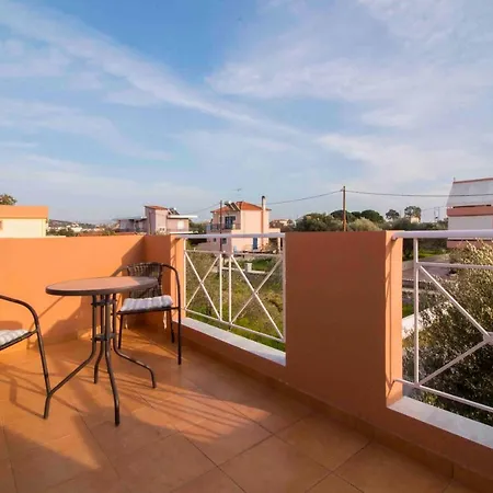 Mavrovouni House Right