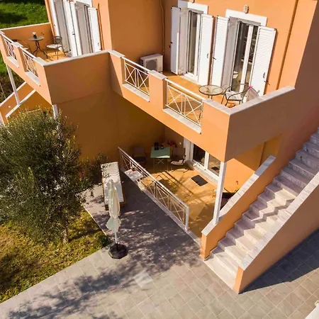 Mavrovouni House Right Apartment