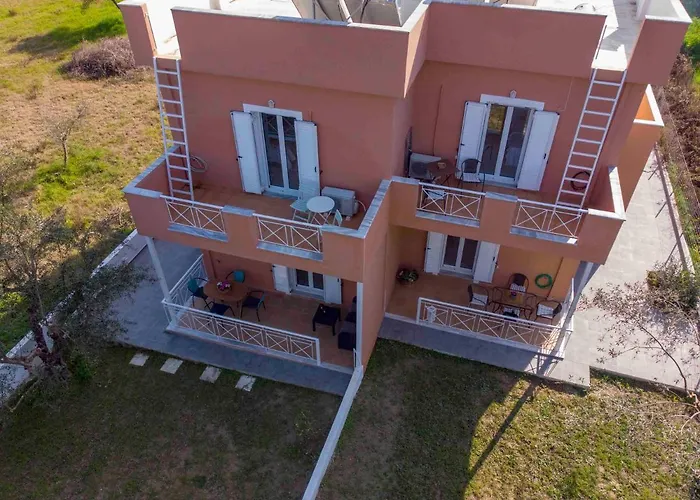 Malvazios Mavrovouni House Right * Gythio